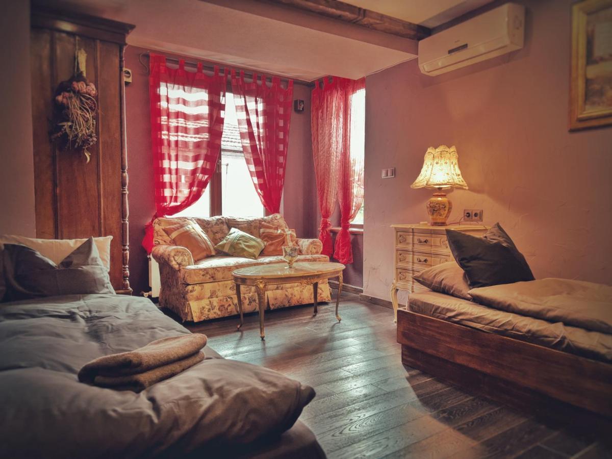 Тhe Bohemian Lodge-Entire House With Sauna Veliko Turnovo Bagian luar foto