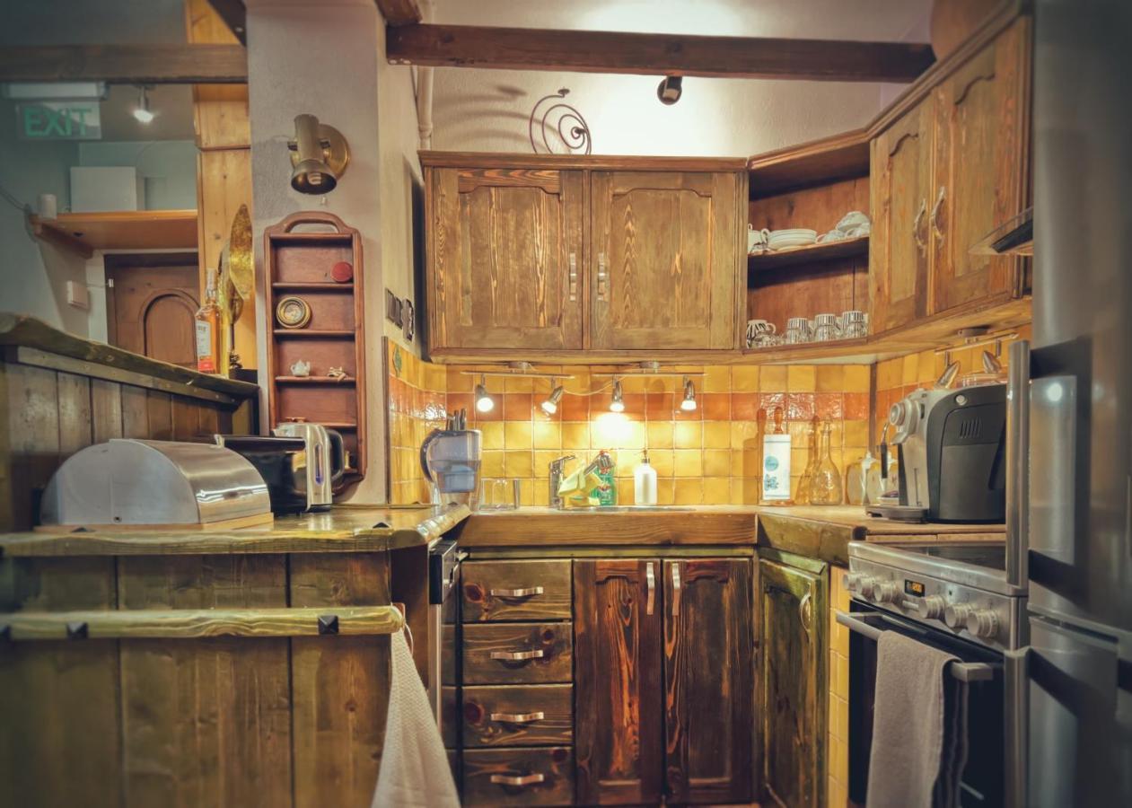 Тhe Bohemian Lodge-Entire House With Sauna Veliko Turnovo Bagian luar foto