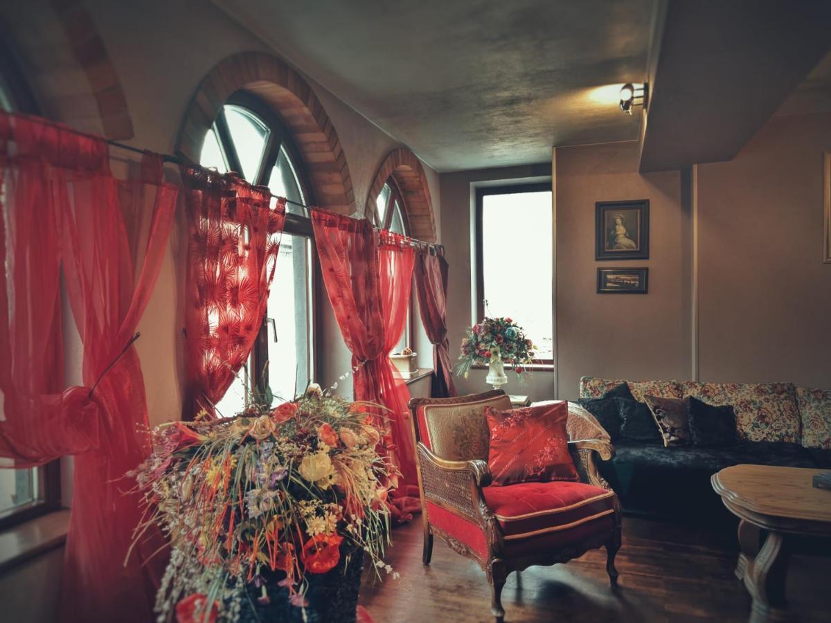 Тhe Bohemian Lodge-Entire House With Sauna Veliko Turnovo Bagian luar foto