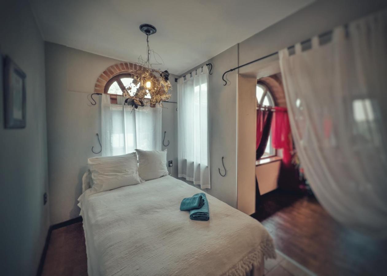 Тhe Bohemian Lodge-Entire House With Sauna Veliko Turnovo Bagian luar foto